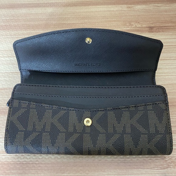 Michael Kors Jet Set Slim Flap Wallet in Brown Monogram PVC - Picture 8 of 9